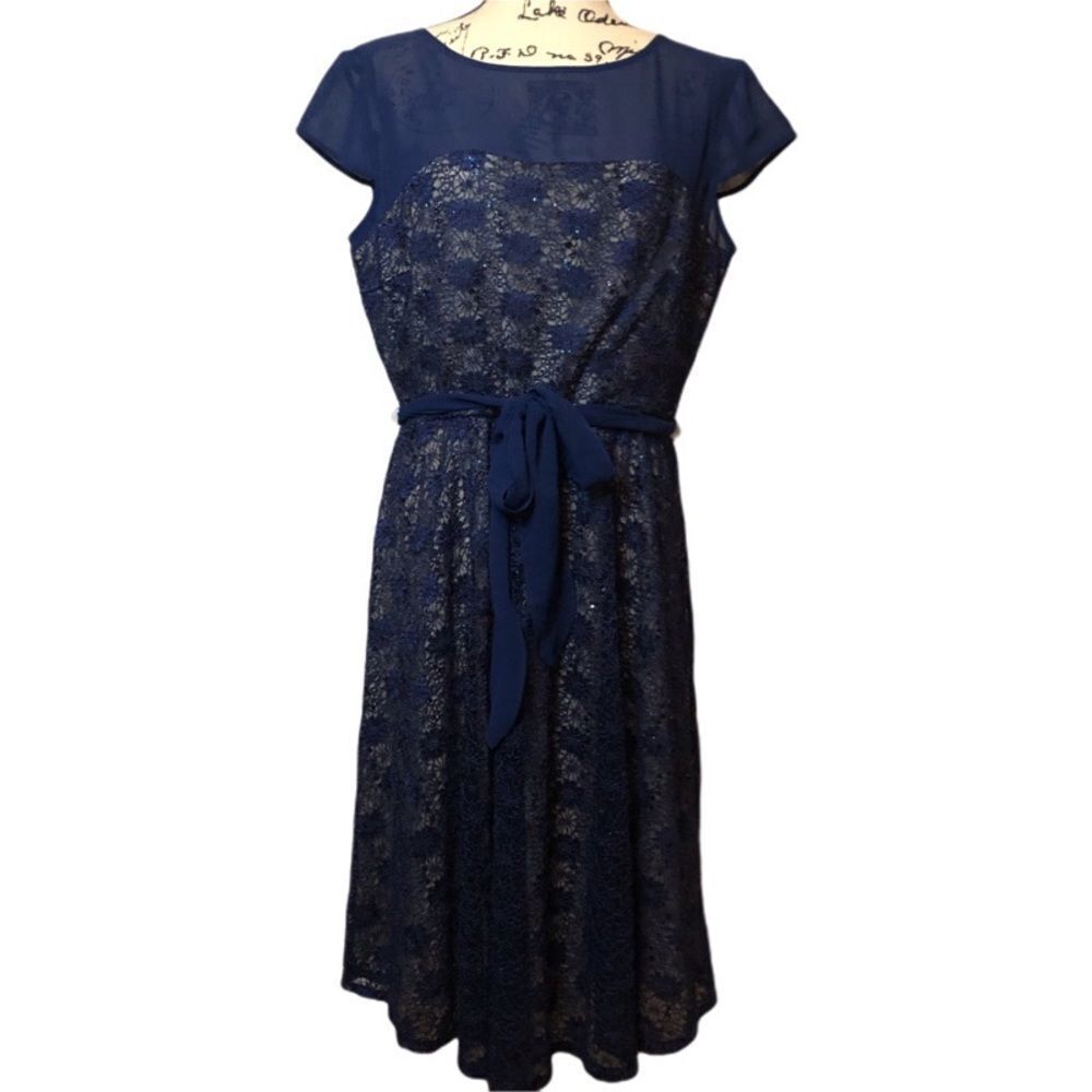 Julian Taylor Short Sleeve Sequin Lace Fit And Flare Dress - Picture 2 of 15